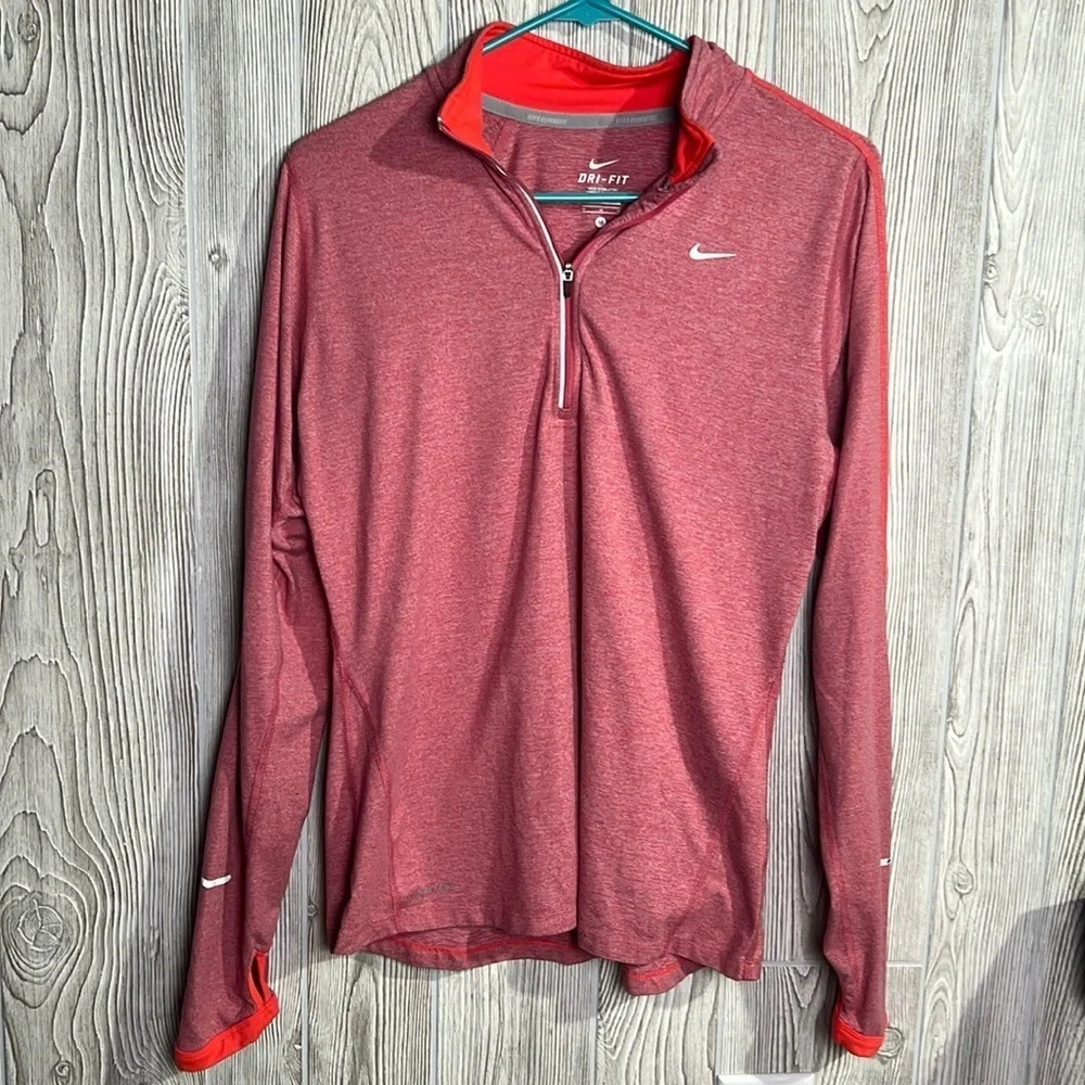Women Nike Dri-Fit Pullover size Medium